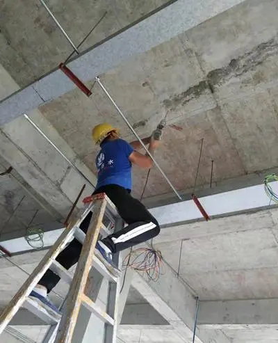 天花裂缝防水工程